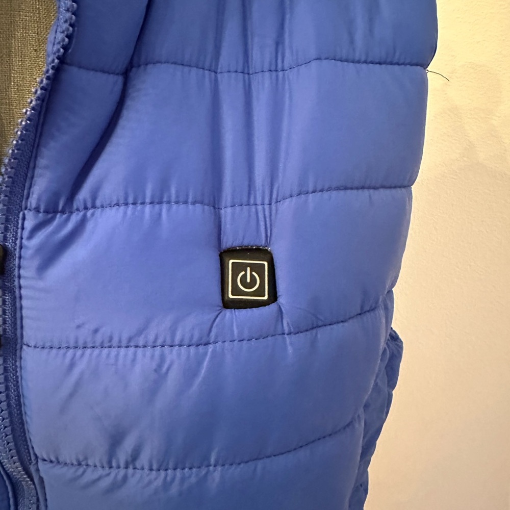 Vest - Picture 3 of 4